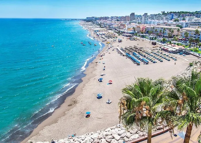 Charming Carihuela, Location *