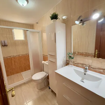 Charming Carihuela, Location *