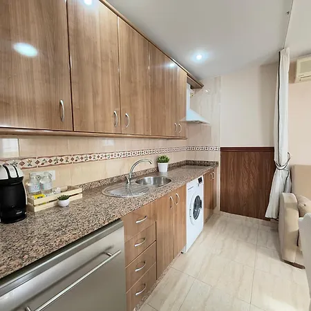 Apartment Charming Carihuela, Location