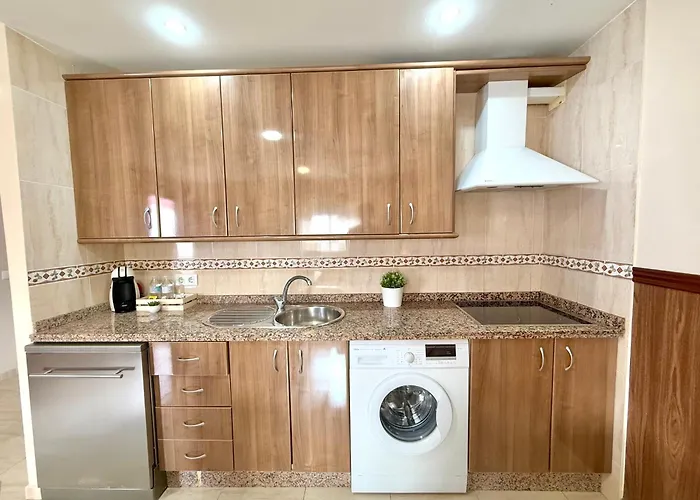 Charming Carihuela, Location * Torremolinos